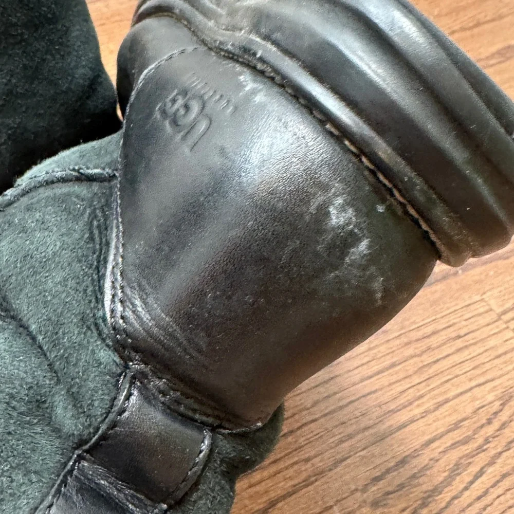 UGG Boots Brooks 5381 Womens Black 6 Leather & Suede Shearling Lined Lug Sole